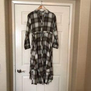Plaid buttoned dress